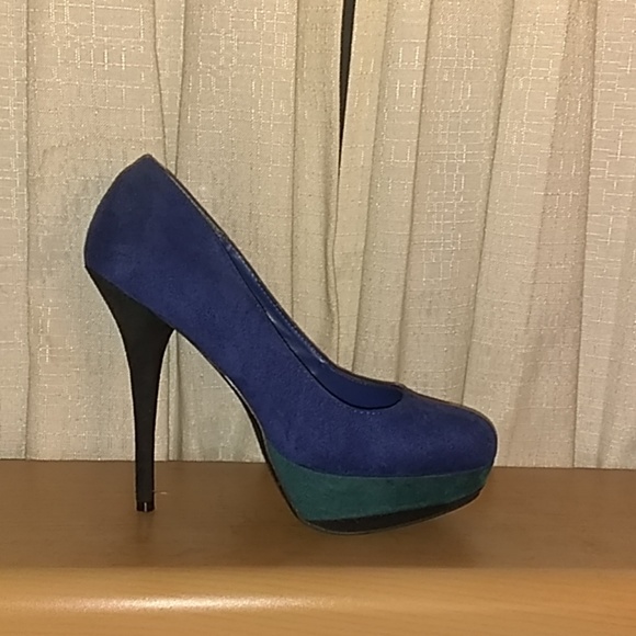 Shoes/ high heels - Picture 3 of 3